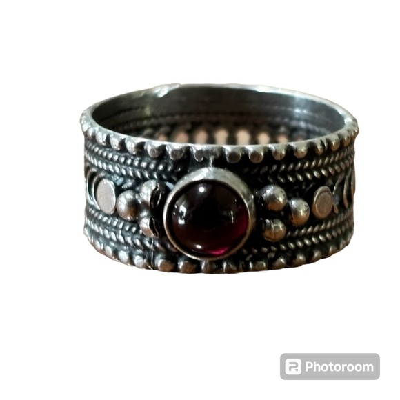 Sterling Silver Garnet Ethnic Gothic Tibetan Bali Style Ring Stamped Size 5 - Picture 2 of 5